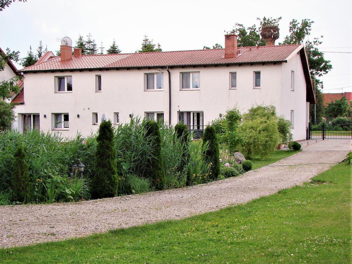 Pokoje Przy Kominie Piecki  Exterior foto