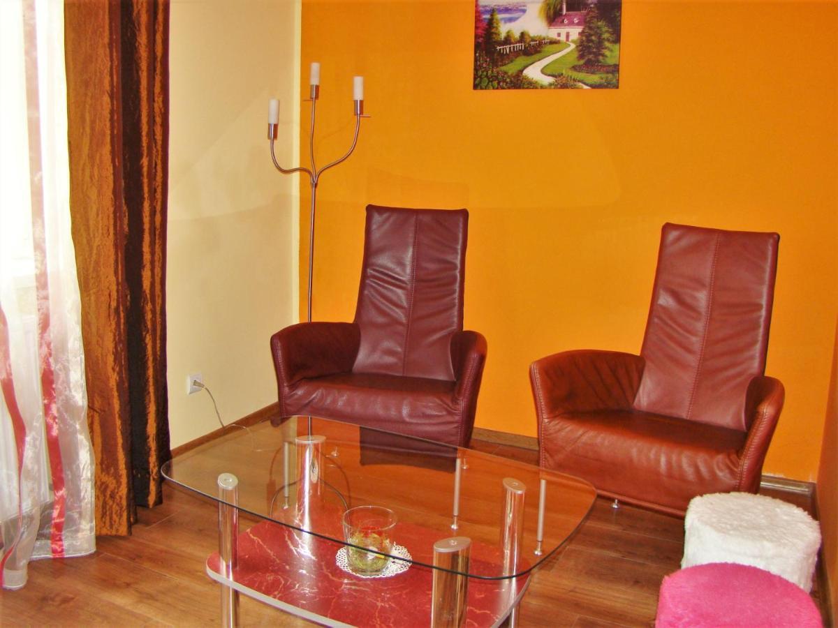 Pokoje Przy Kominie Piecki  Exterior foto