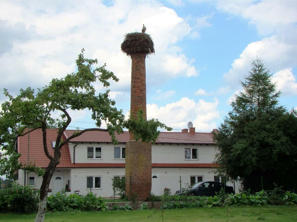 Pokoje Przy Kominie Piecki  Exterior foto